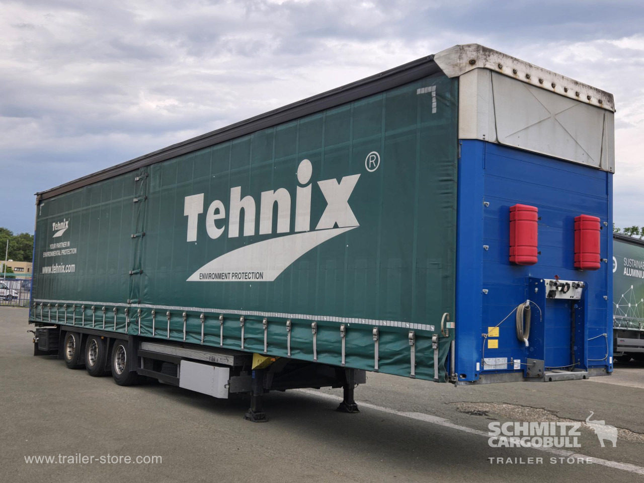 SCHMITZ Curtainsider Mega - Ponyvás félpótkocsi: 1 kép. SCHMITZ Curtainsider Mega - Ponyvás félpótkocsi: 1 kép.