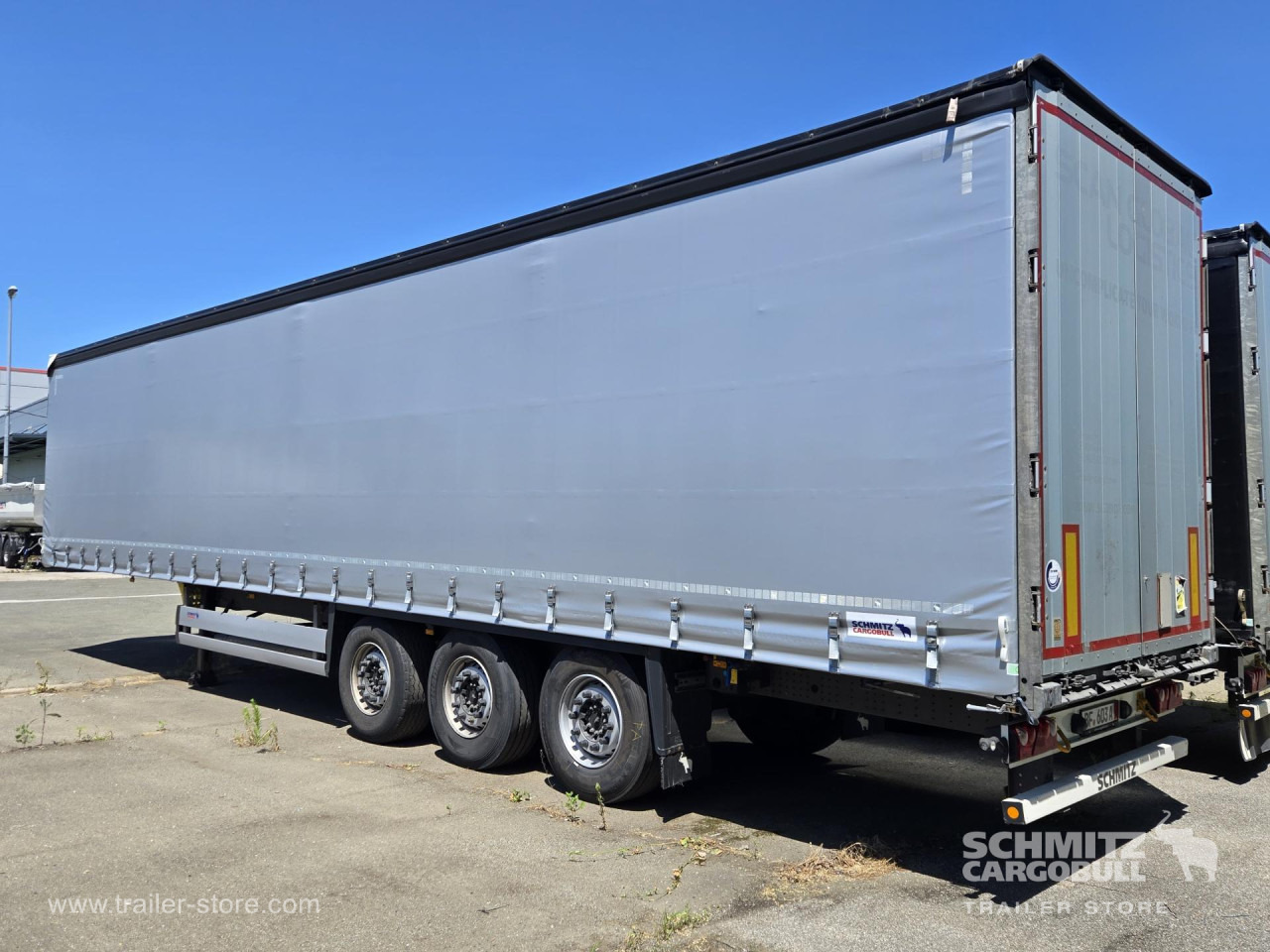 SCHMITZ Curtainsider Standard - Ponyvás félpótkocsi: 2 kép. SCHMITZ Curtainsider Standard - Ponyvás félpótkocsi: 2 kép.