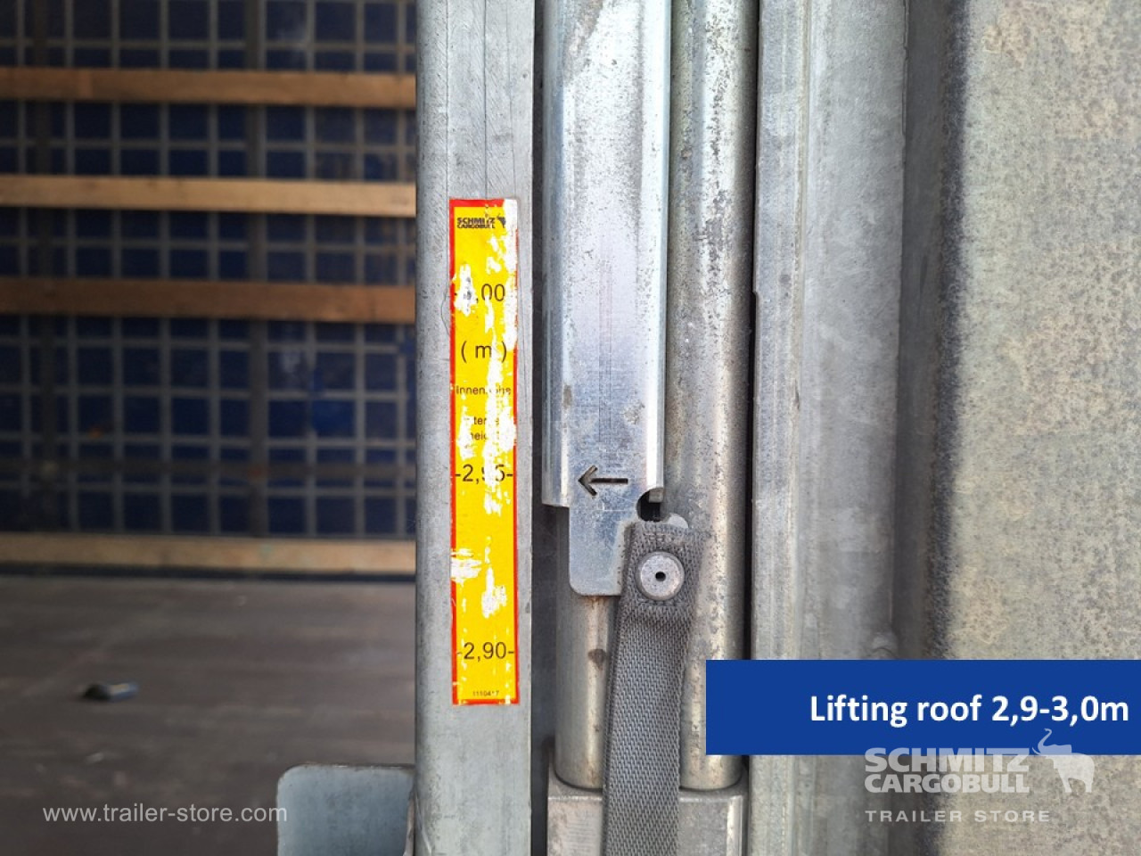 Ponyvás félpótkocsi SCHMITZ Curtainsider Mega: 11 kép. Ponyvás félpótkocsi SCHMITZ Curtainsider Mega: 11 kép.