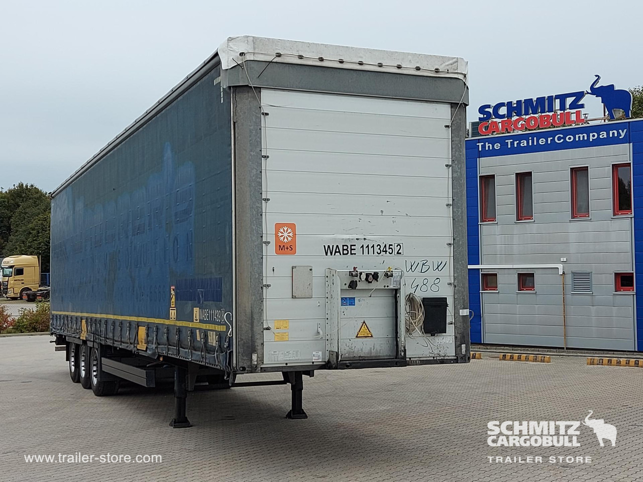 SCHMITZ Curtainsider Mega - Ponyvás félpótkocsi: 2 kép. SCHMITZ Curtainsider Mega - Ponyvás félpótkocsi: 2 kép.