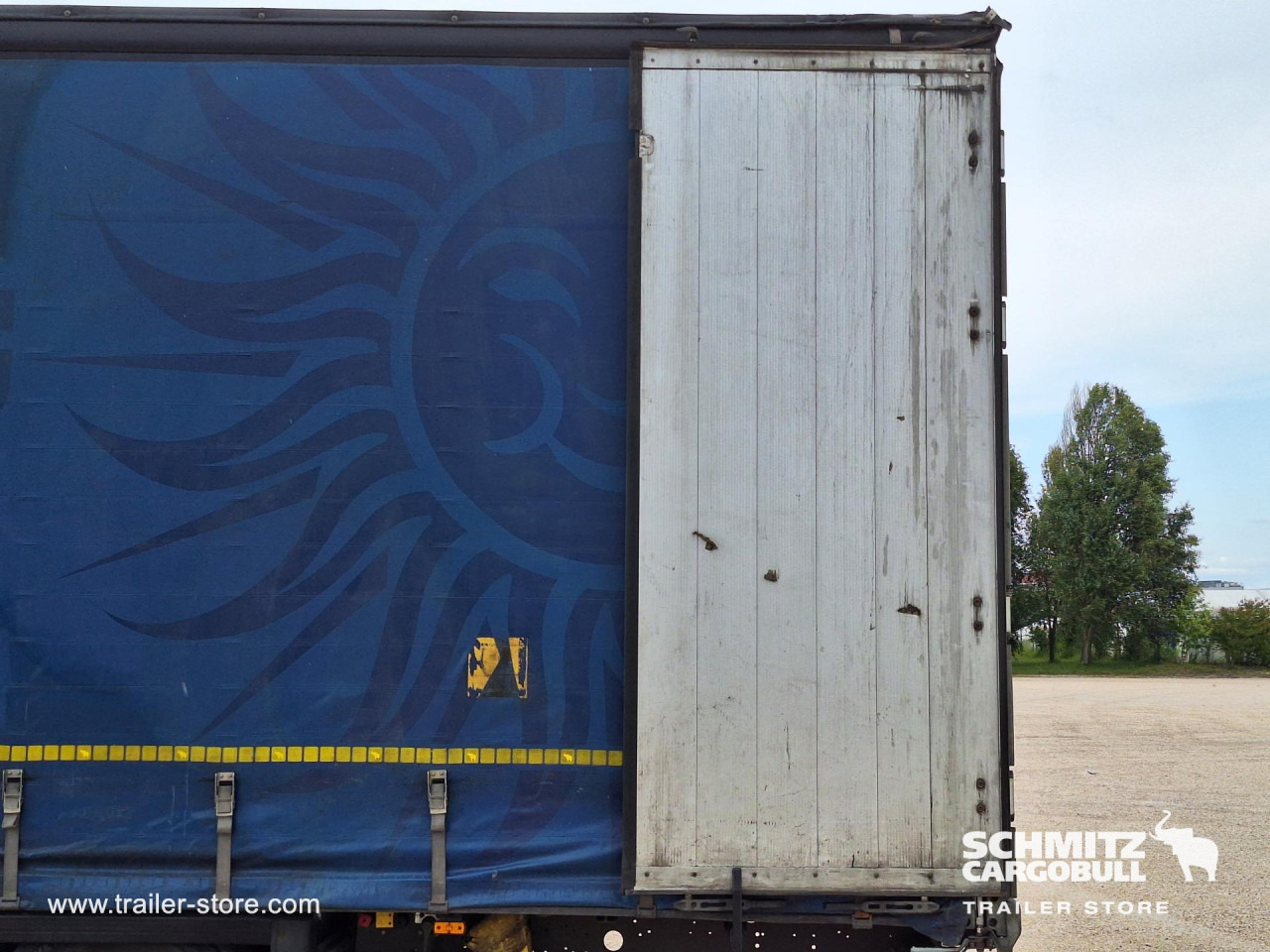 SCHMITZ Curtainsider Mega - Ponyvás félpótkocsi: 2 kép. SCHMITZ Curtainsider Mega - Ponyvás félpótkocsi: 2 kép.
