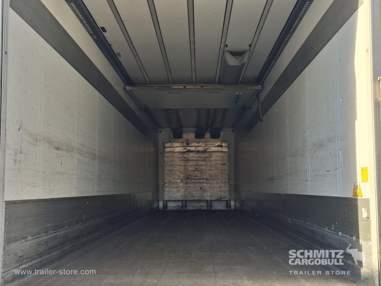 SCHMITZ Reefer Multitemp - Félpótkocsi hőszigetelt: 3 kép. SCHMITZ Reefer Multitemp - Félpótkocsi hőszigetelt: 3 kép.