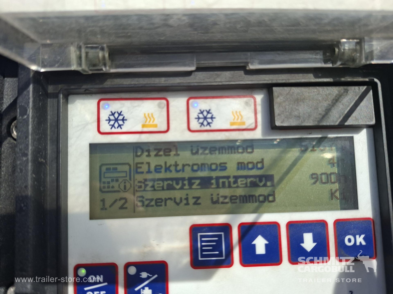 SCHMITZ Reefer Multitemp - Félpótkocsi hőszigetelt: 2 kép. SCHMITZ Reefer Multitemp - Félpótkocsi hőszigetelt: 2 kép.
