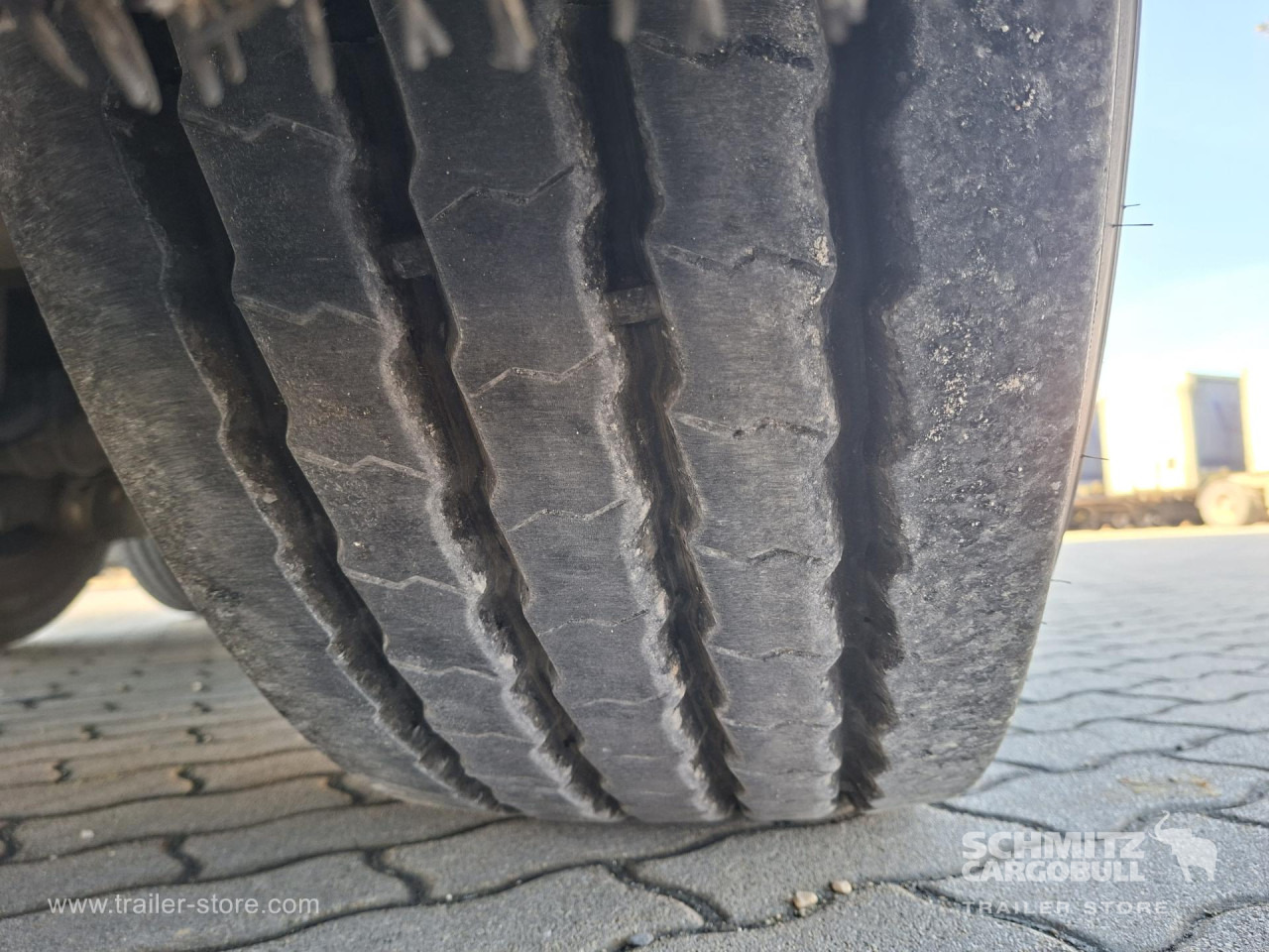 SCHMITZ Reefer Multitemp - Félpótkocsi hőszigetelt: 5 kép. SCHMITZ Reefer Multitemp - Félpótkocsi hőszigetelt: 5 kép.