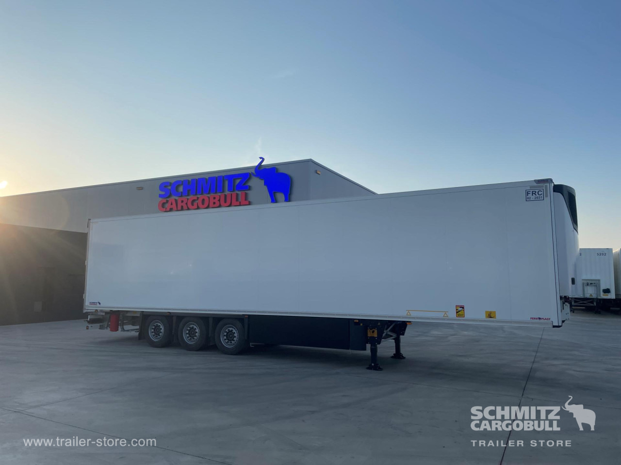 SCHMITZ Reefer Standard - Félpótkocsi hőszigetelt: 4 kép. SCHMITZ Reefer Standard - Félpótkocsi hőszigetelt: 4 kép.