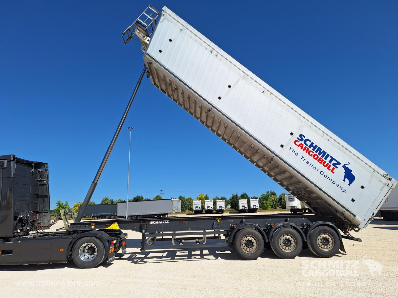 SCHMITZ Tipper Alu-square sided body 54m³ - Félpótkocsi billenőplatós: 5 kép. SCHMITZ Tipper Alu-square sided body 54m³ - Félpótkocsi billenőplatós: 5 kép.