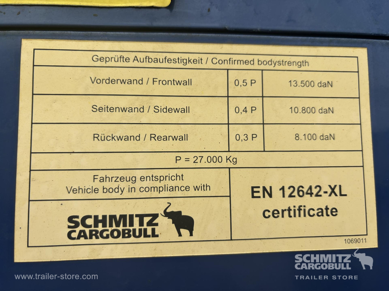 Ponyvás félpótkocsi SCHMITZ Curtainsider Standard: 9 kép.