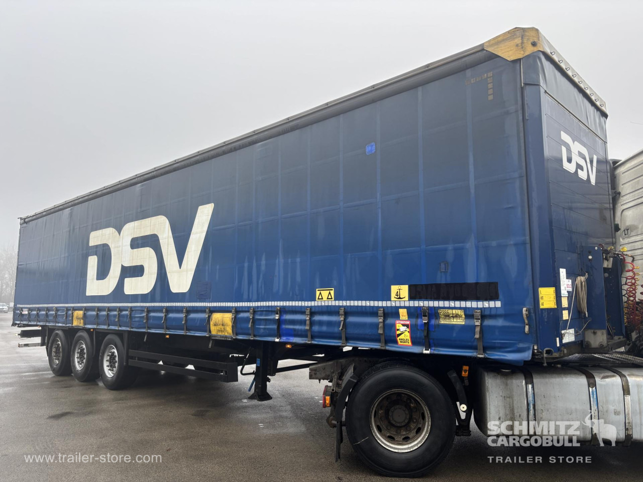 SCHMITZ Curtainsider Standard - Ponyvás félpótkocsi: 5 kép. SCHMITZ Curtainsider Standard - Ponyvás félpótkocsi: 5 kép.