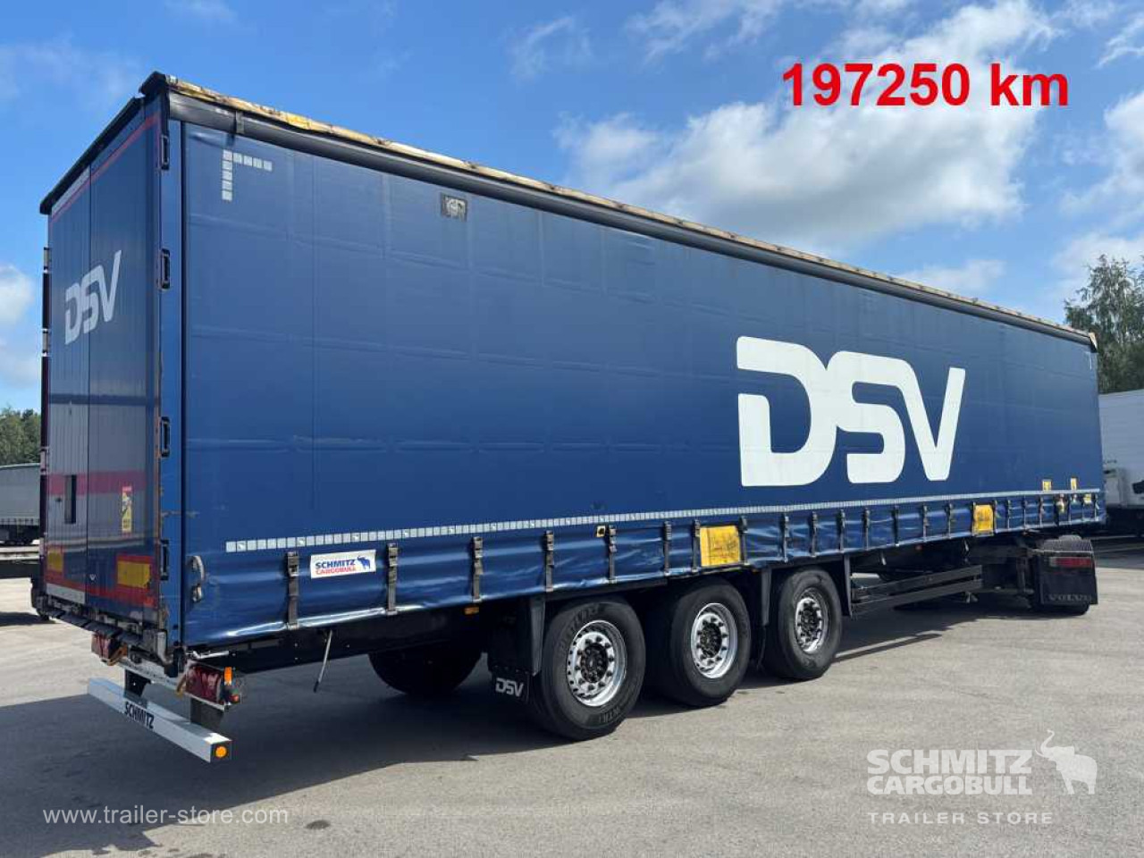 SCHMITZ Curtainsider Standard - Ponyvás félpótkocsi: 1 kép. SCHMITZ Curtainsider Standard - Ponyvás félpótkocsi: 1 kép.