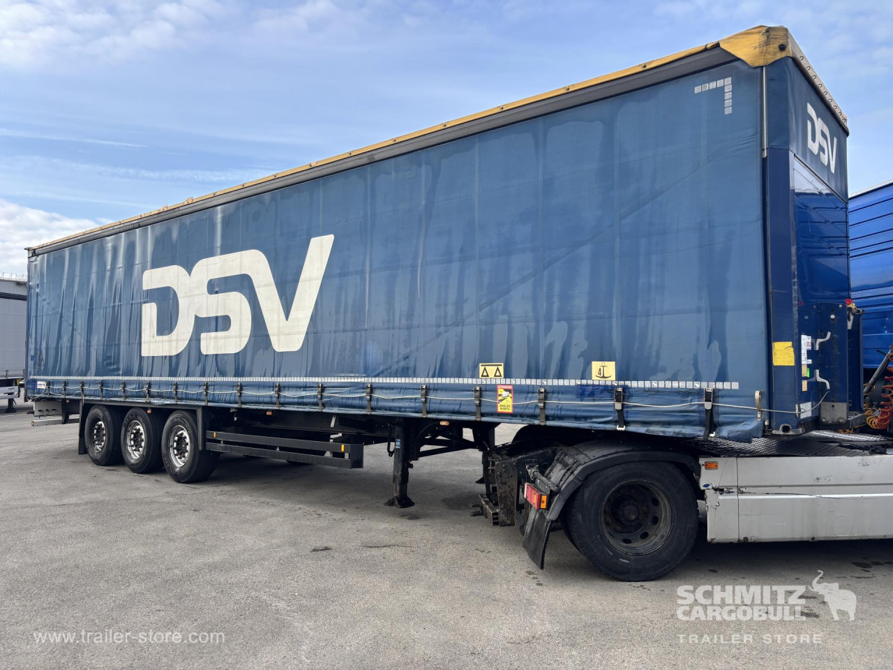 SCHMITZ Curtainsider Standard - Ponyvás félpótkocsi: 5 kép. SCHMITZ Curtainsider Standard - Ponyvás félpótkocsi: 5 kép.