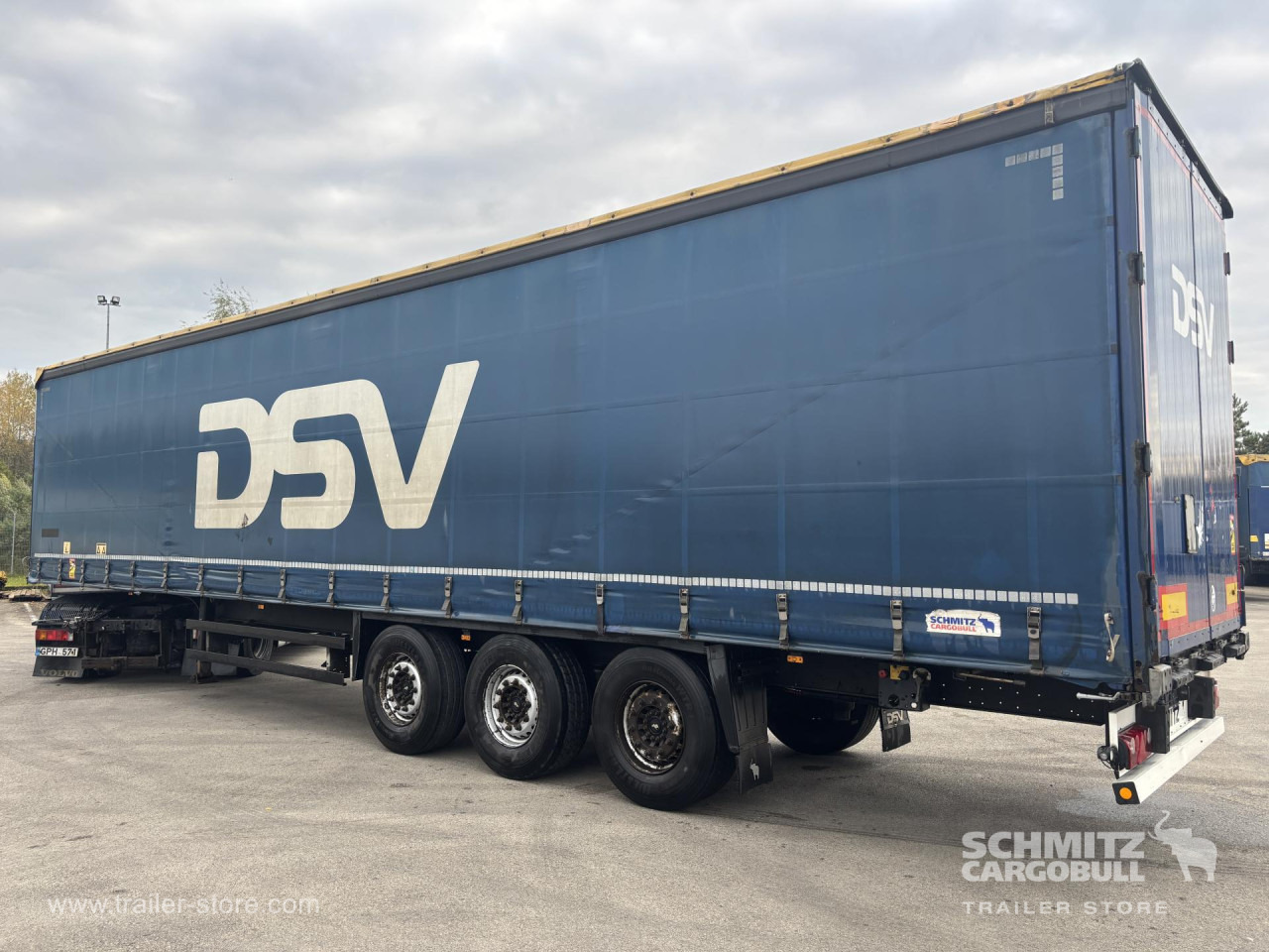 SCHMITZ Curtainsider Standard - Ponyvás félpótkocsi: 4 kép. SCHMITZ Curtainsider Standard - Ponyvás félpótkocsi: 4 kép.