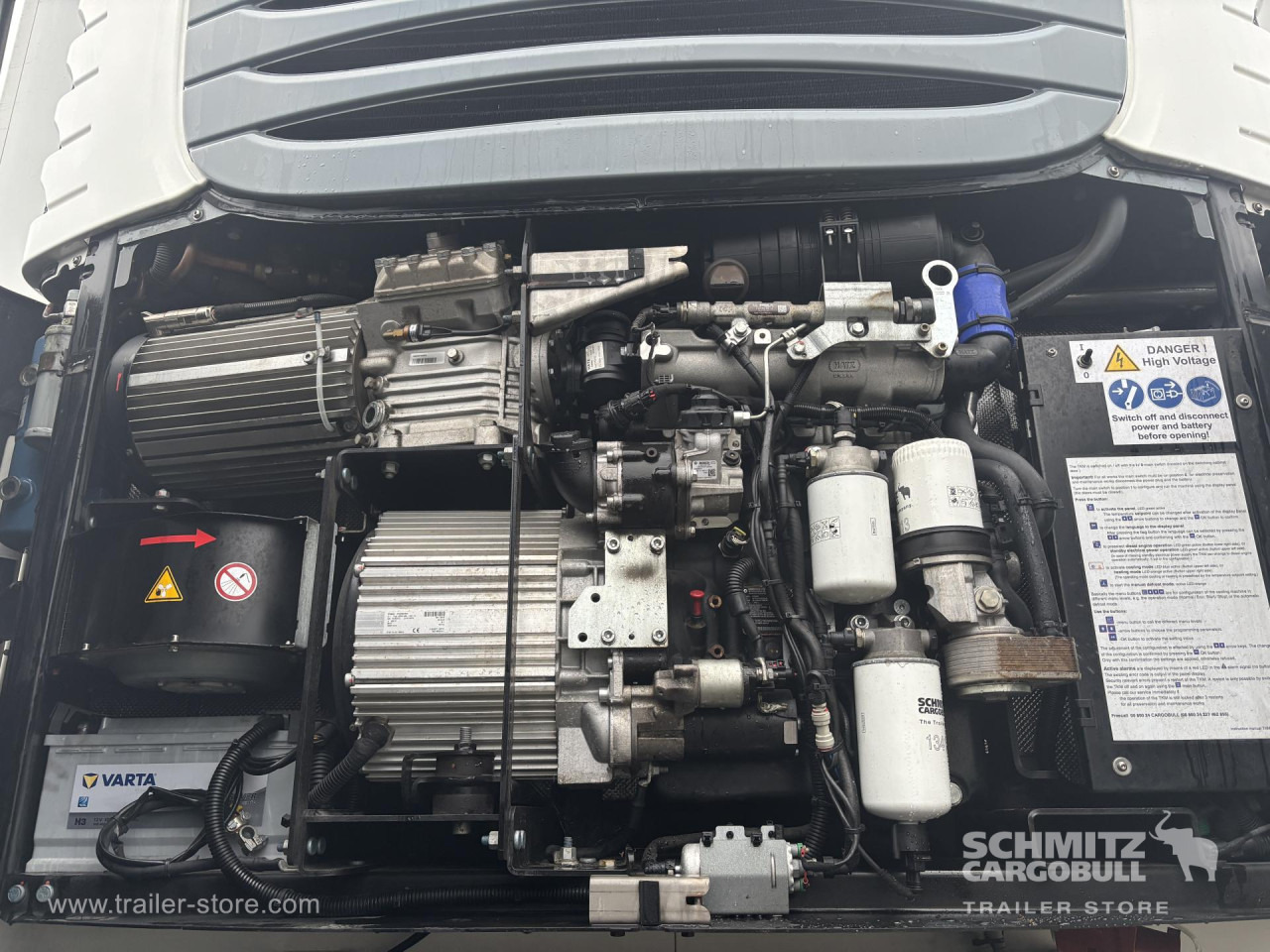 SCHMITZ Reefer Standard Double deck - Félpótkocsi hőszigetelt: 2 kép. SCHMITZ Reefer Standard Double deck - Félpótkocsi hőszigetelt: 2 kép.