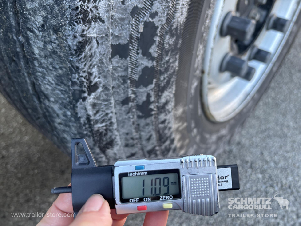 SCHMITZ Reefer Standard Double deck - Félpótkocsi hőszigetelt: 3 kép. SCHMITZ Reefer Standard Double deck - Félpótkocsi hőszigetelt: 3 kép.