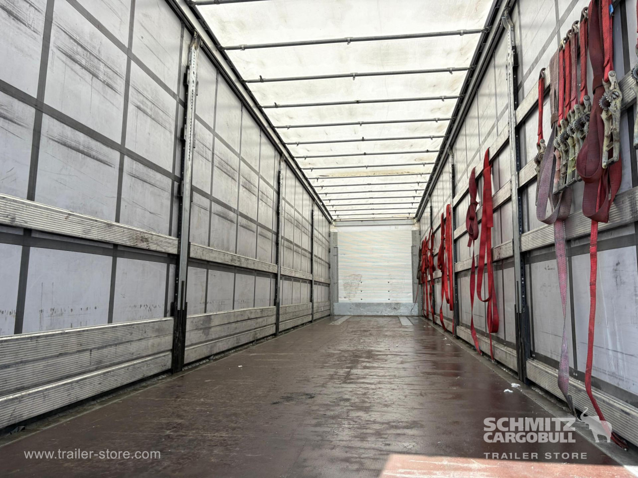 SCHMITZ Curtainsider Standard - Ponyvás félpótkocsi: 2 kép. SCHMITZ Curtainsider Standard - Ponyvás félpótkocsi: 2 kép.