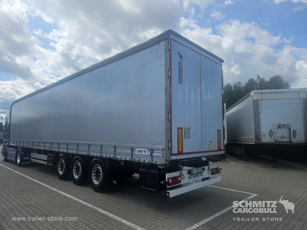 SCHMITZ Curtainsider Standard - Ponyvás félpótkocsi: 2 kép. SCHMITZ Curtainsider Standard - Ponyvás félpótkocsi: 2 kép.