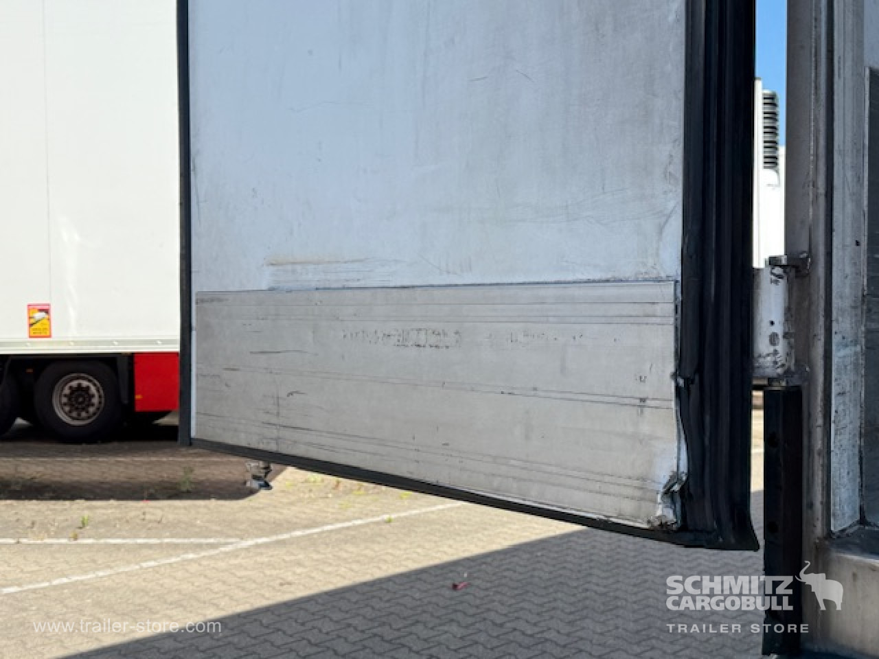 SCHMITZ Oplegger Vries Multitemp Taillift - Félpótkocsi hőszigetelt: 5 kép. SCHMITZ Oplegger Vries Multitemp Taillift - Félpótkocsi hőszigetelt: 5 kép.