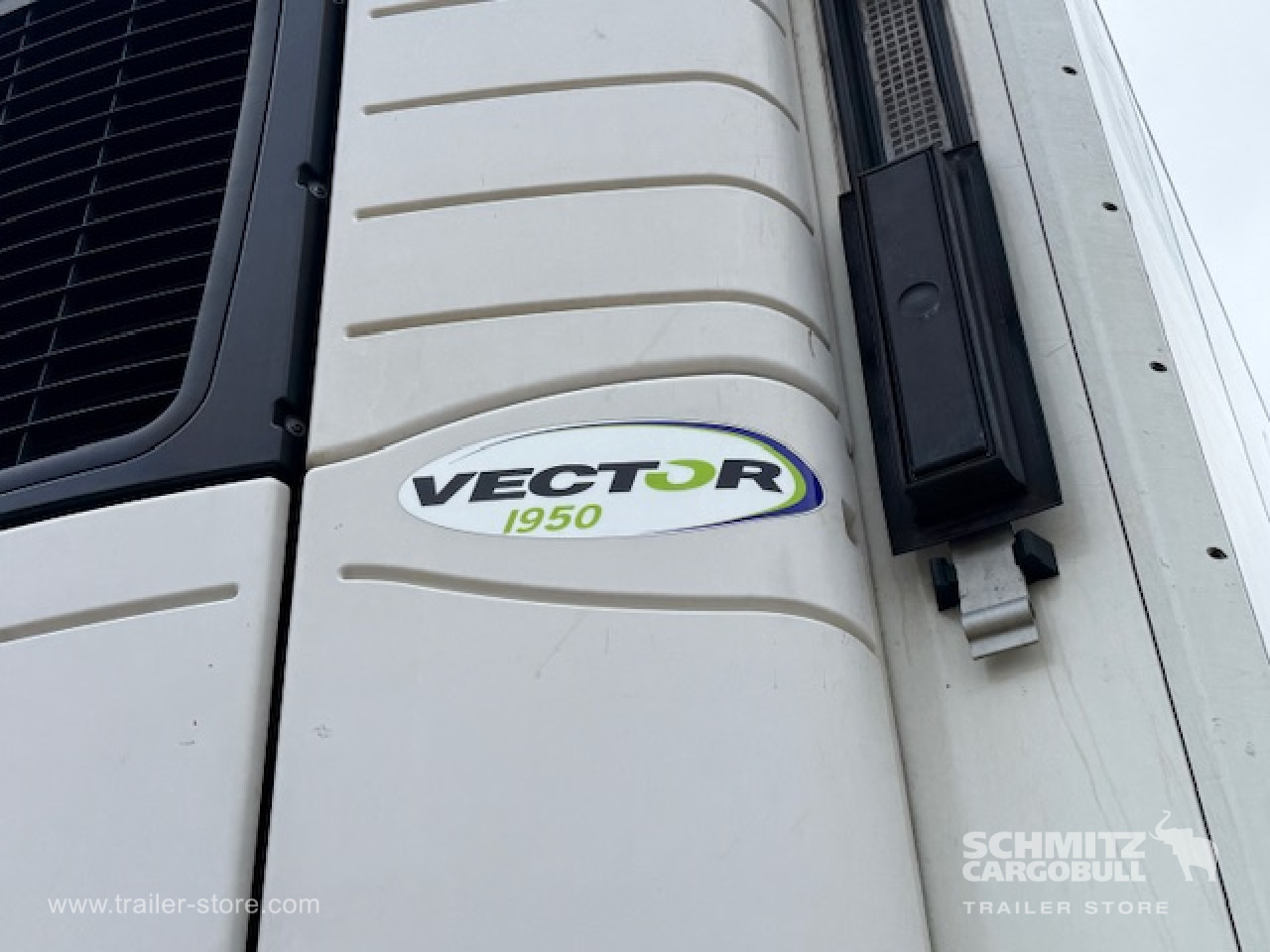 Félpótkocsi hőszigetelt SCHMITZ Oplegger Vries Standard: 13 kép. Félpótkocsi hőszigetelt SCHMITZ Oplegger Vries Standard: 13 kép.