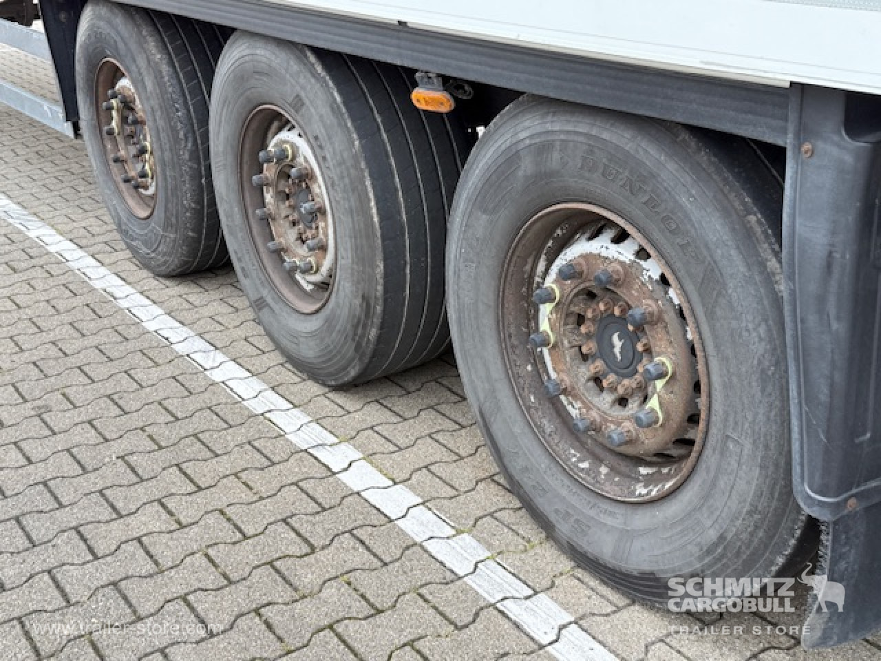 SCHMITZ Oplegger Vries Standard Taillift - Félpótkocsi hőszigetelt: 5 kép. SCHMITZ Oplegger Vries Standard Taillift - Félpótkocsi hőszigetelt: 5 kép.