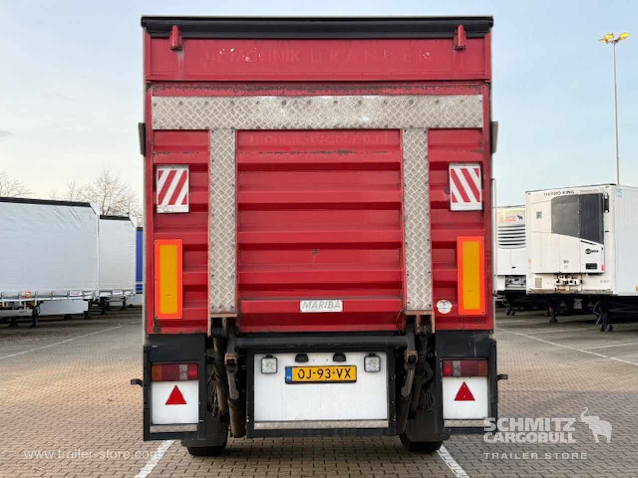 SCHMITZ Oplegger Vries Standard Taillift - Félpótkocsi hőszigetelt: 3 kép. SCHMITZ Oplegger Vries Standard Taillift - Félpótkocsi hőszigetelt: 3 kép.