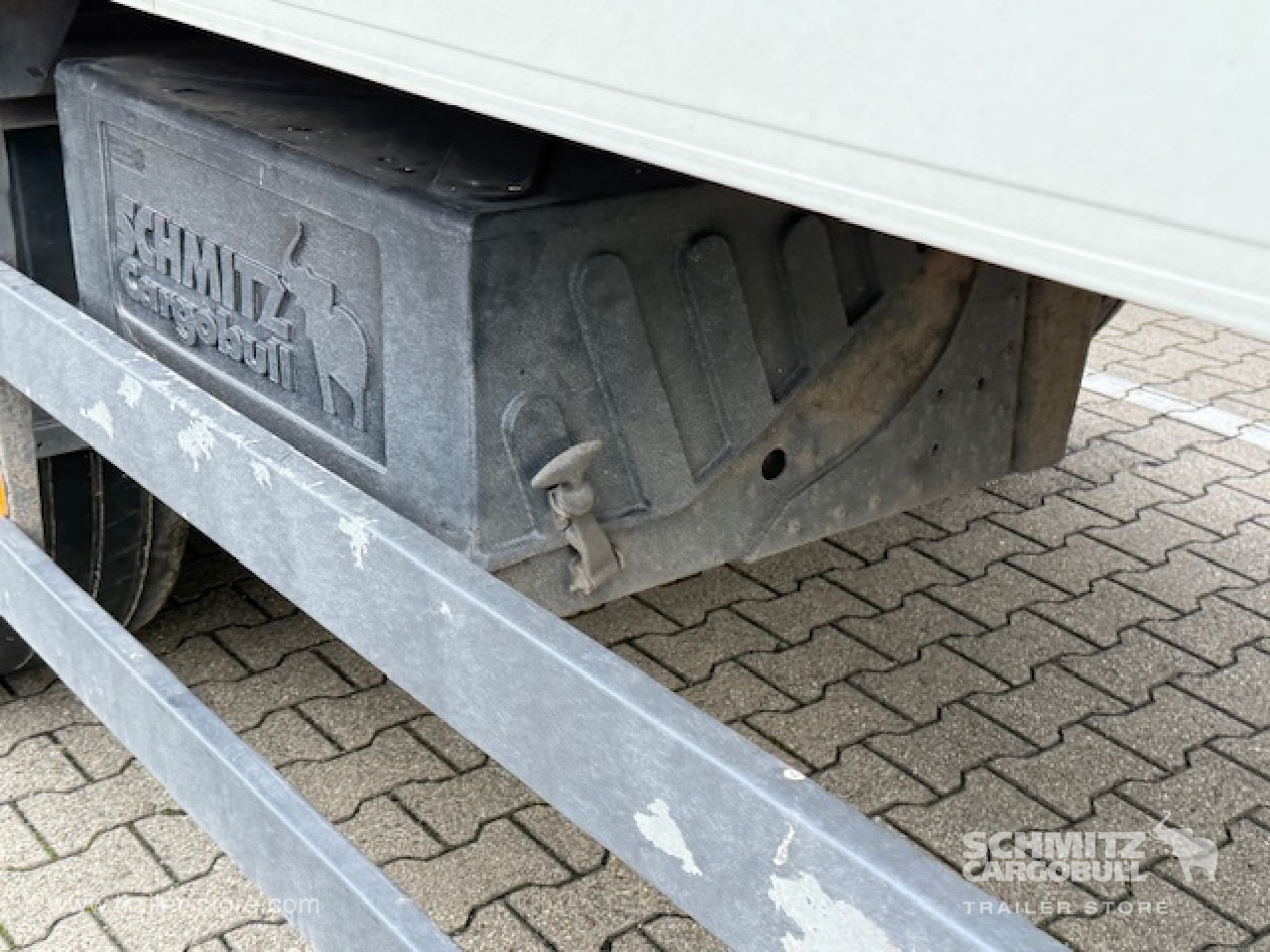 SCHMITZ Oplegger Vries Standard Taillift - Félpótkocsi hőszigetelt: 4 kép. SCHMITZ Oplegger Vries Standard Taillift - Félpótkocsi hőszigetelt: 4 kép.