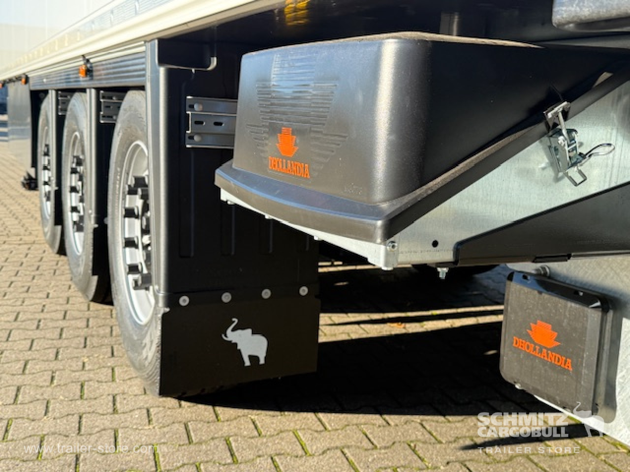 SCHMITZ Oplegger Vries Standard Taillift - Félpótkocsi hőszigetelt: 3 kép. SCHMITZ Oplegger Vries Standard Taillift - Félpótkocsi hőszigetelt: 3 kép.