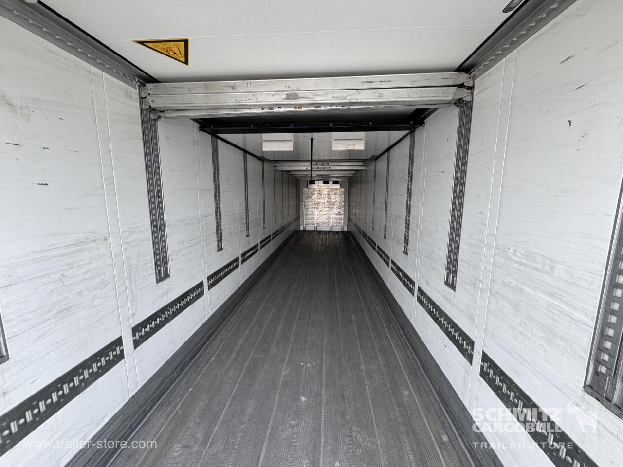 SCHMITZ Reefer Multitemp - Félpótkocsi hőszigetelt: 5 kép. SCHMITZ Reefer Multitemp - Félpótkocsi hőszigetelt: 5 kép.