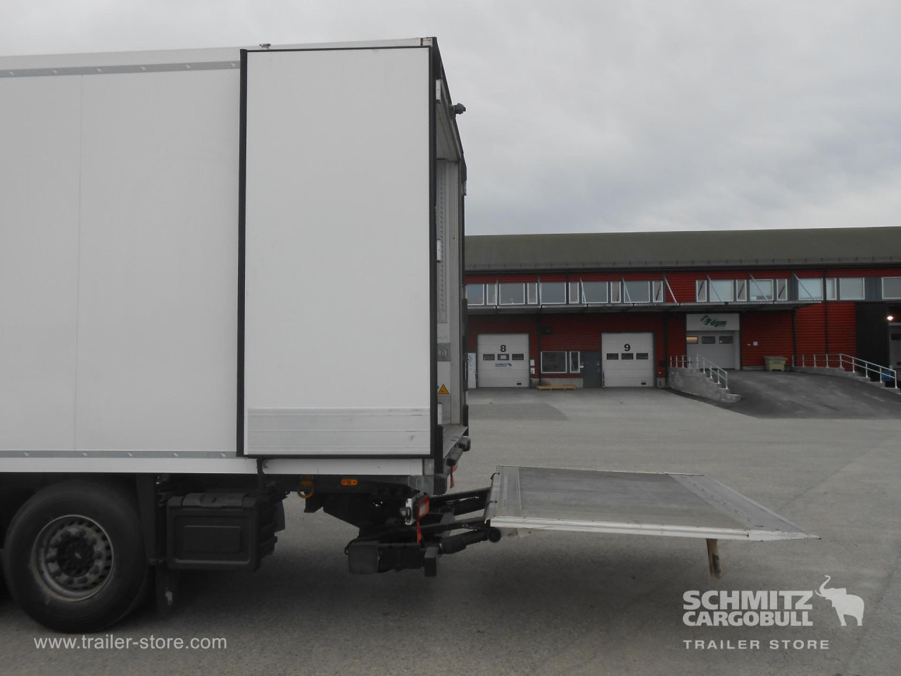 SCHMITZ Reefer Standard Taillift - Félpótkocsi hőszigetelt: 5 kép. SCHMITZ Reefer Standard Taillift - Félpótkocsi hőszigetelt: 5 kép.