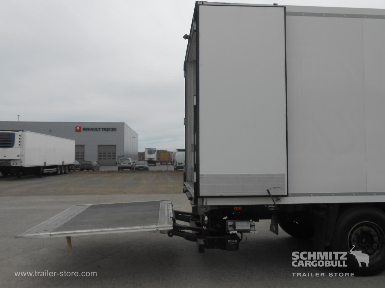 SCHMITZ Reefer Standard Taillift - Félpótkocsi hőszigetelt: 4 kép. SCHMITZ Reefer Standard Taillift - Félpótkocsi hőszigetelt: 4 kép.