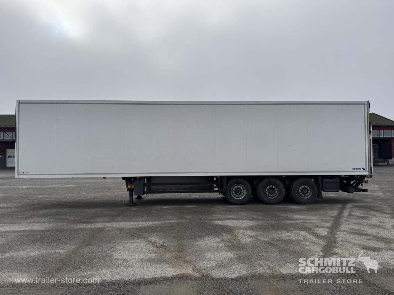 SCHMITZ Reefer Standard Taillift - Félpótkocsi hőszigetelt: 2 kép. SCHMITZ Reefer Standard Taillift - Félpótkocsi hőszigetelt: 2 kép.