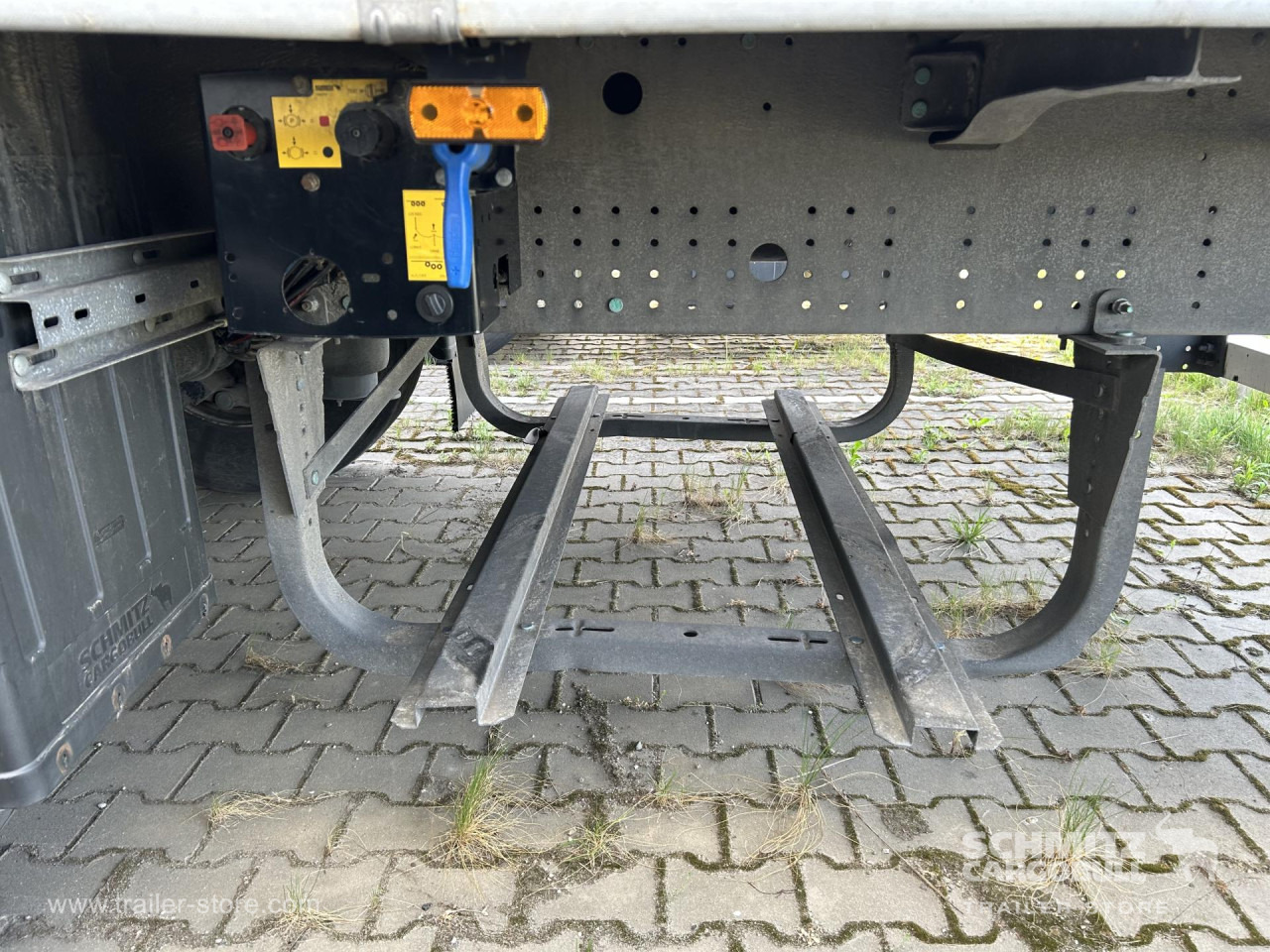 Ponyvás félpótkocsi SCHMITZ Curtainsider Standard: 15 kép.