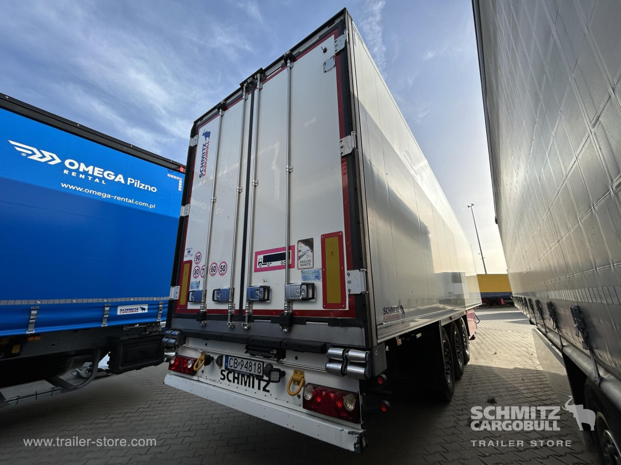 SCHMITZ Reefer Standard - Félpótkocsi hőszigetelt: 5 kép. SCHMITZ Reefer Standard - Félpótkocsi hőszigetelt: 5 kép.
