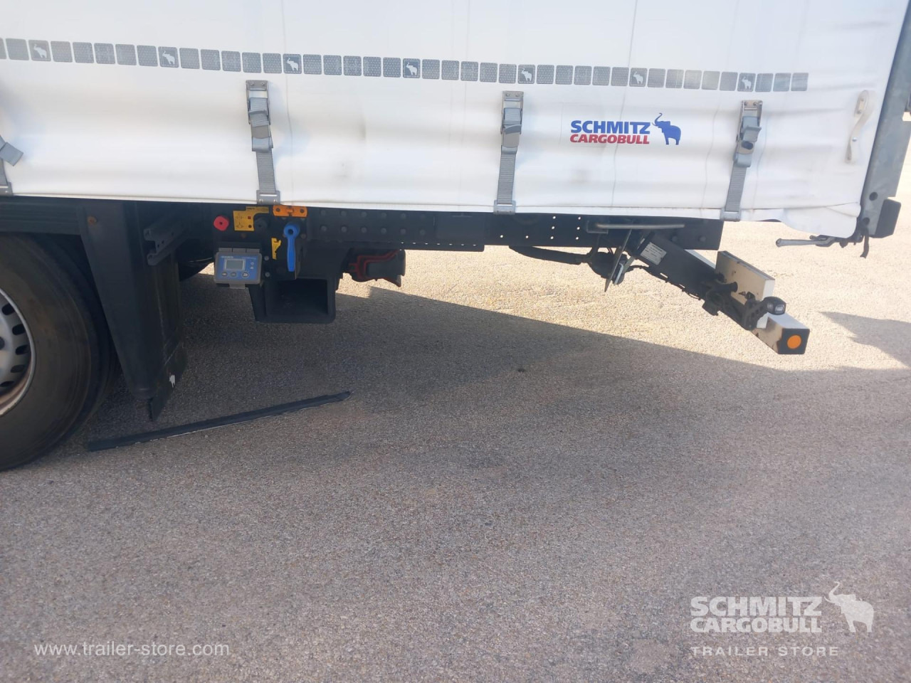 SCHMITZ Curtainsider Mega - Ponyvás félpótkocsi: 4 kép. SCHMITZ Curtainsider Mega - Ponyvás félpótkocsi: 4 kép.