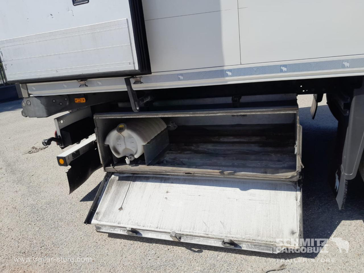 SCHMITZ Reefer Standard Double deck - Félpótkocsi hőszigetelt: 3 kép. SCHMITZ Reefer Standard Double deck - Félpótkocsi hőszigetelt: 3 kép.