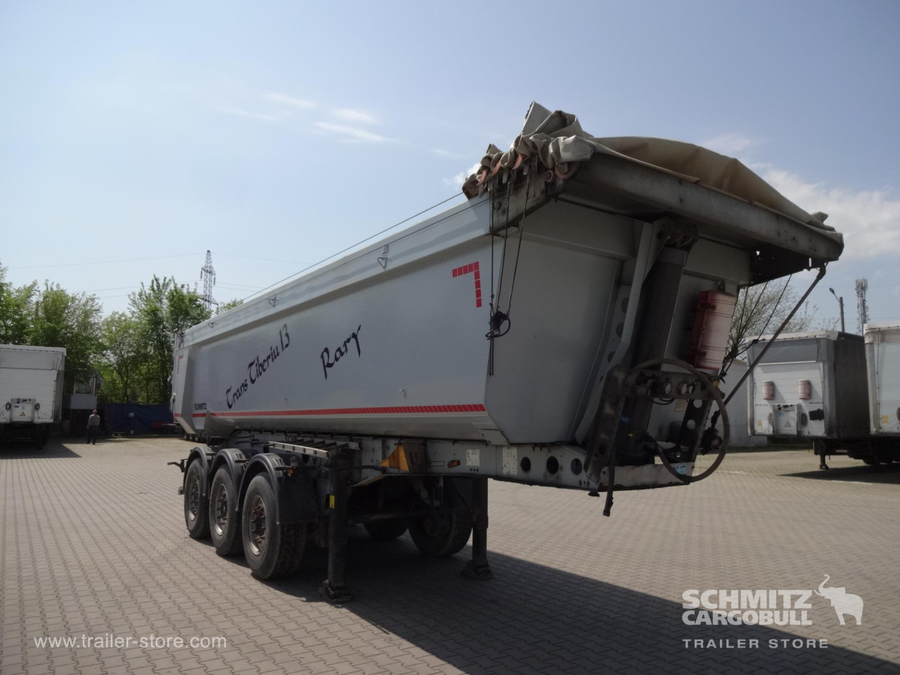 SCHMITZ Bena basculabila semirotunda din otel 252m³ - Félpótkocsi billenőplatós: 4 kép. SCHMITZ Bena basculabila semirotunda din otel 252m³ - Félpótkocsi billenőplatós: 4 kép.