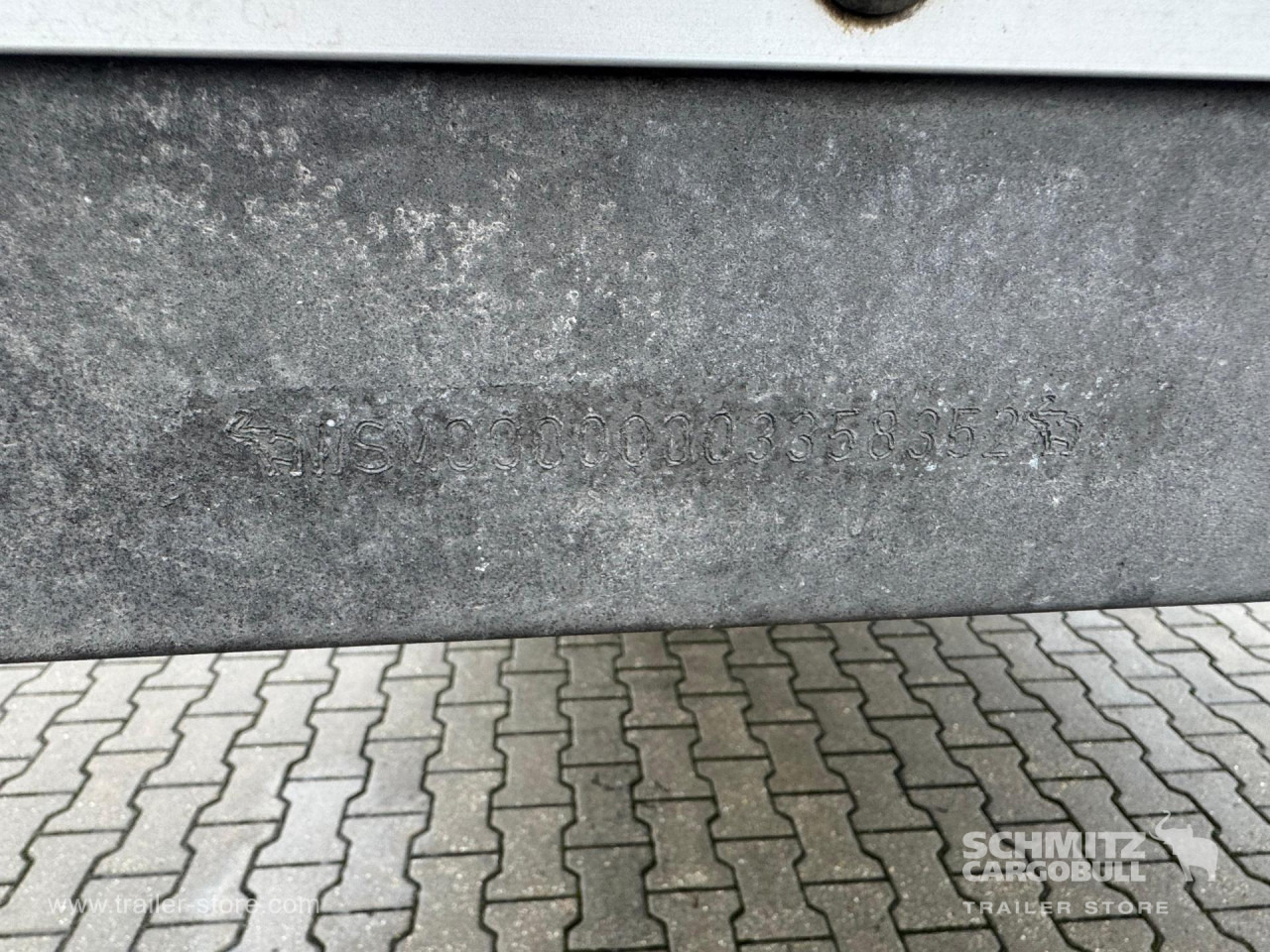 SCHMITZ Curtainsider Standard - Ponyvás félpótkocsi: 3 kép. SCHMITZ Curtainsider Standard - Ponyvás félpótkocsi: 3 kép.