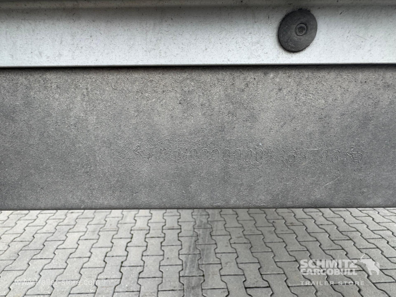 SCHMITZ Curtainsider Standard - Ponyvás félpótkocsi: 3 kép. SCHMITZ Curtainsider Standard - Ponyvás félpótkocsi: 3 kép.