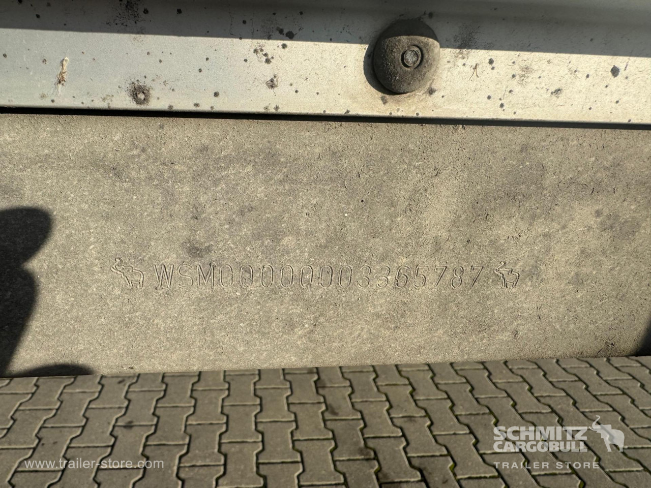 SCHMITZ Curtainsider Standard - Ponyvás félpótkocsi: 3 kép. SCHMITZ Curtainsider Standard - Ponyvás félpótkocsi: 3 kép.