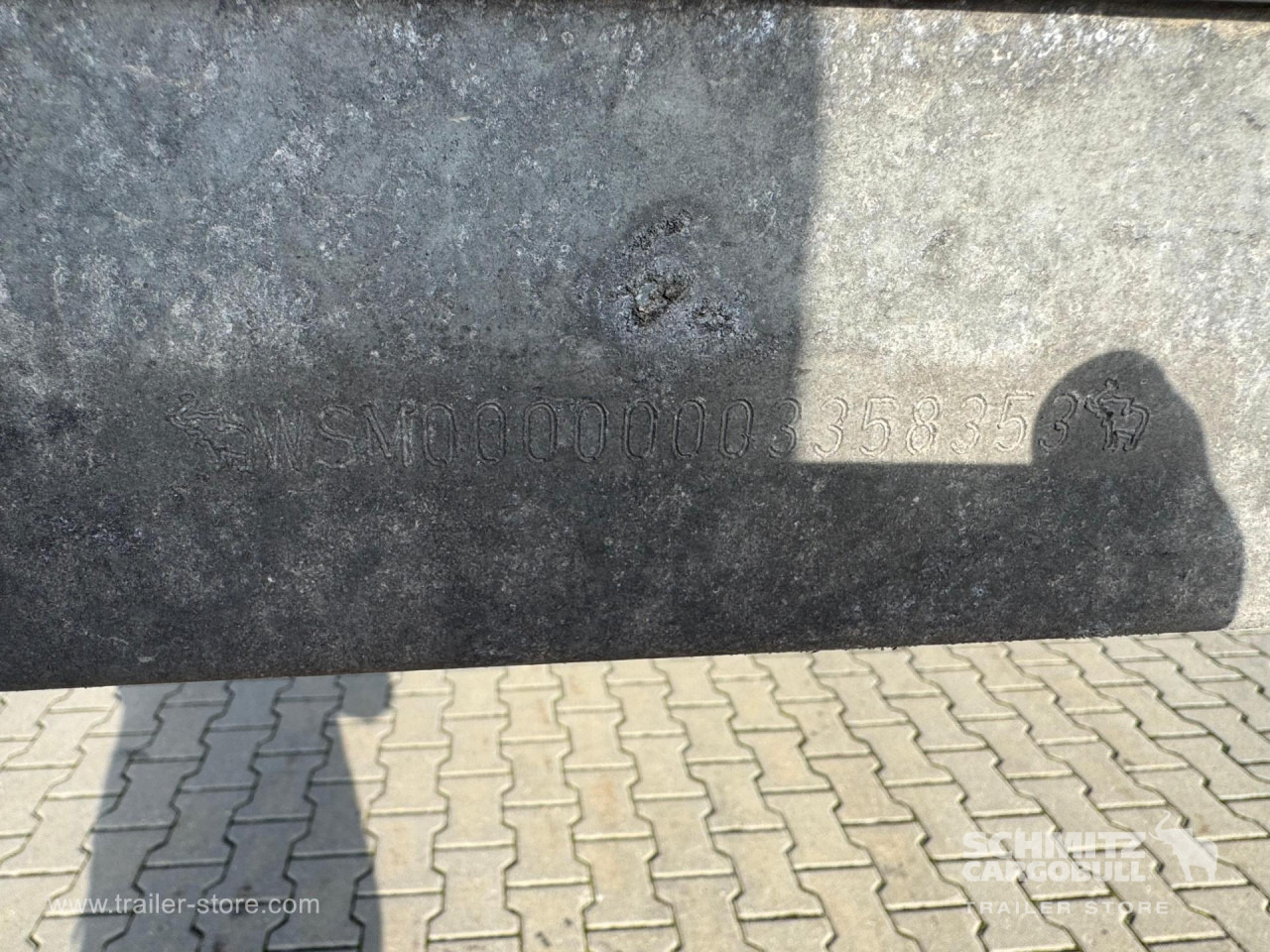 SCHMITZ Curtainsider Standard - Ponyvás félpótkocsi: 3 kép. SCHMITZ Curtainsider Standard - Ponyvás félpótkocsi: 3 kép.