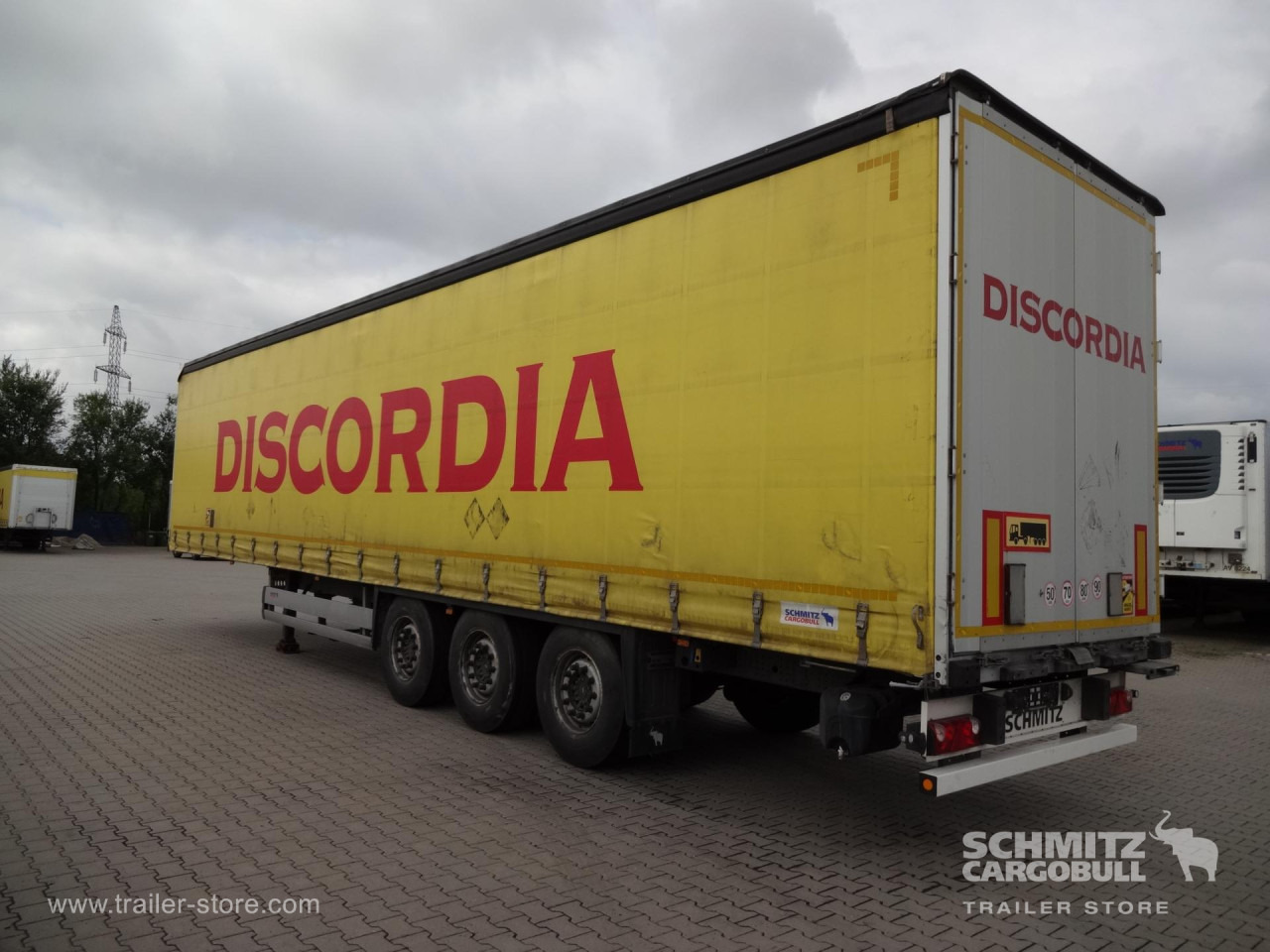 SCHMITZ Curtainsider Standard - Ponyvás félpótkocsi: 5 kép. SCHMITZ Curtainsider Standard - Ponyvás félpótkocsi: 5 kép.