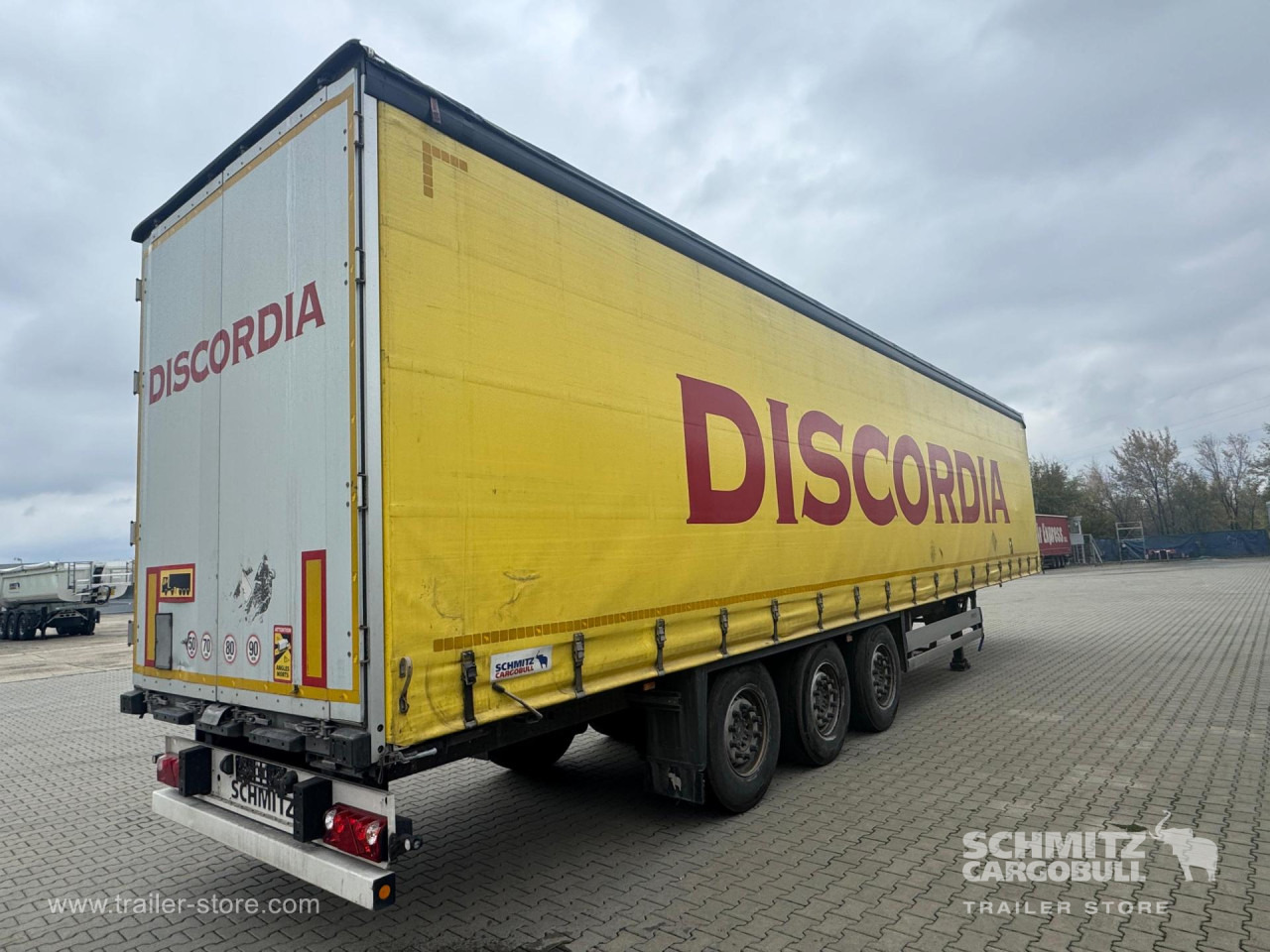 SCHMITZ Curtainsider Standard - Ponyvás félpótkocsi: 5 kép. SCHMITZ Curtainsider Standard - Ponyvás félpótkocsi: 5 kép.