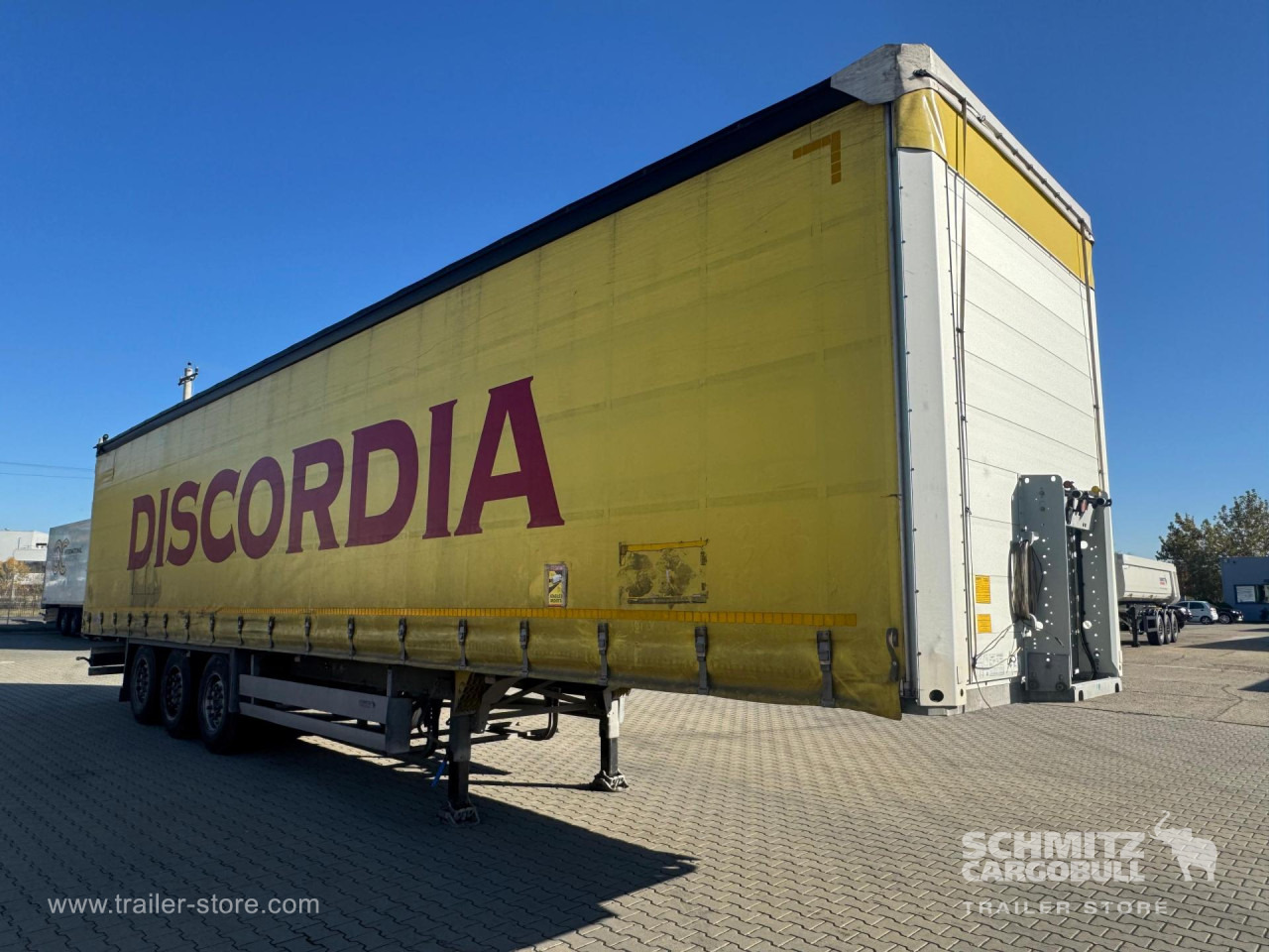 SCHMITZ Curtainsider Standard - Ponyvás félpótkocsi: 4 kép. SCHMITZ Curtainsider Standard - Ponyvás félpótkocsi: 4 kép.
