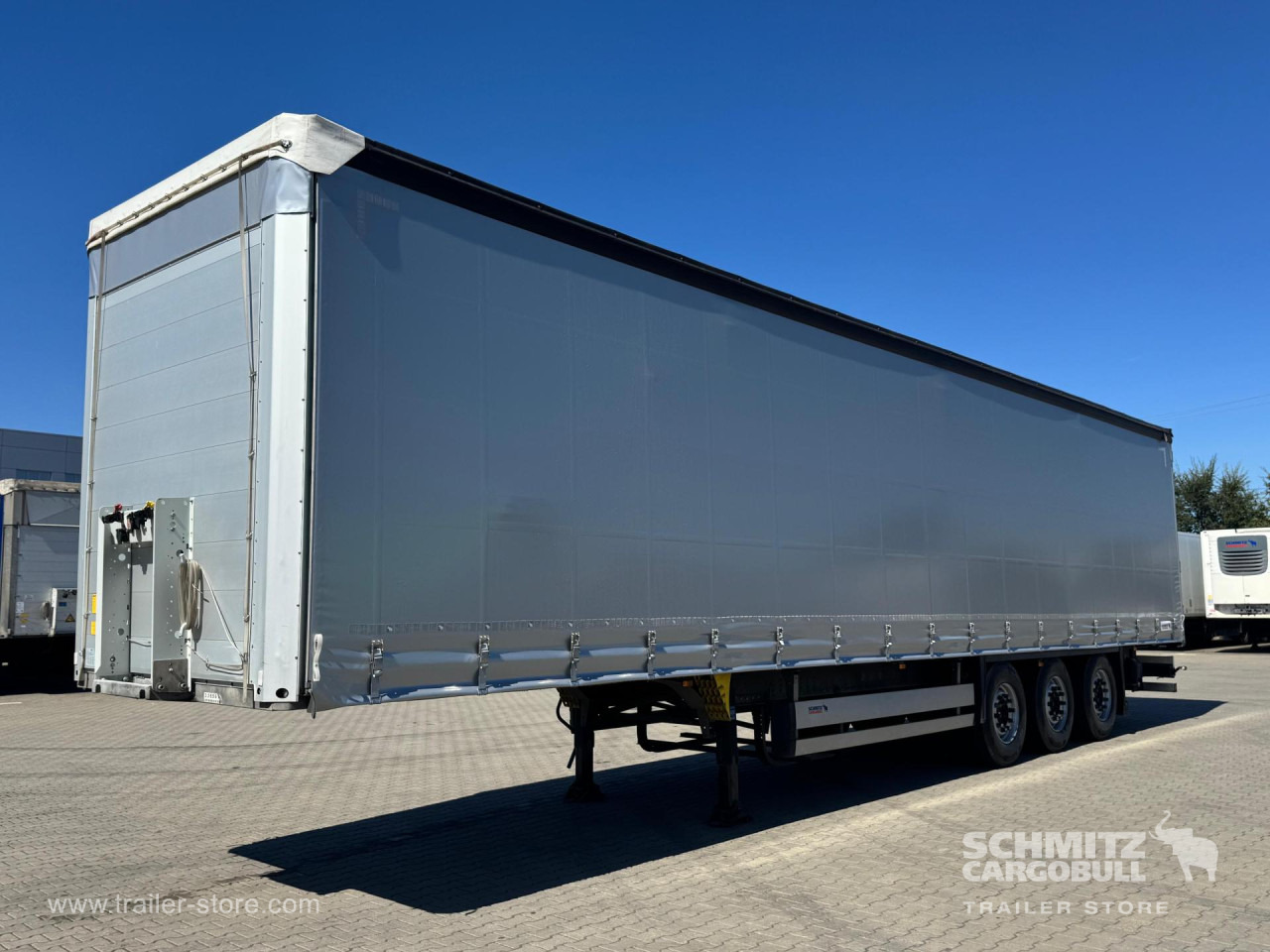 SCHMITZ Curtainsider Standard - Ponyvás félpótkocsi: 4 kép. SCHMITZ Curtainsider Standard - Ponyvás félpótkocsi: 4 kép.