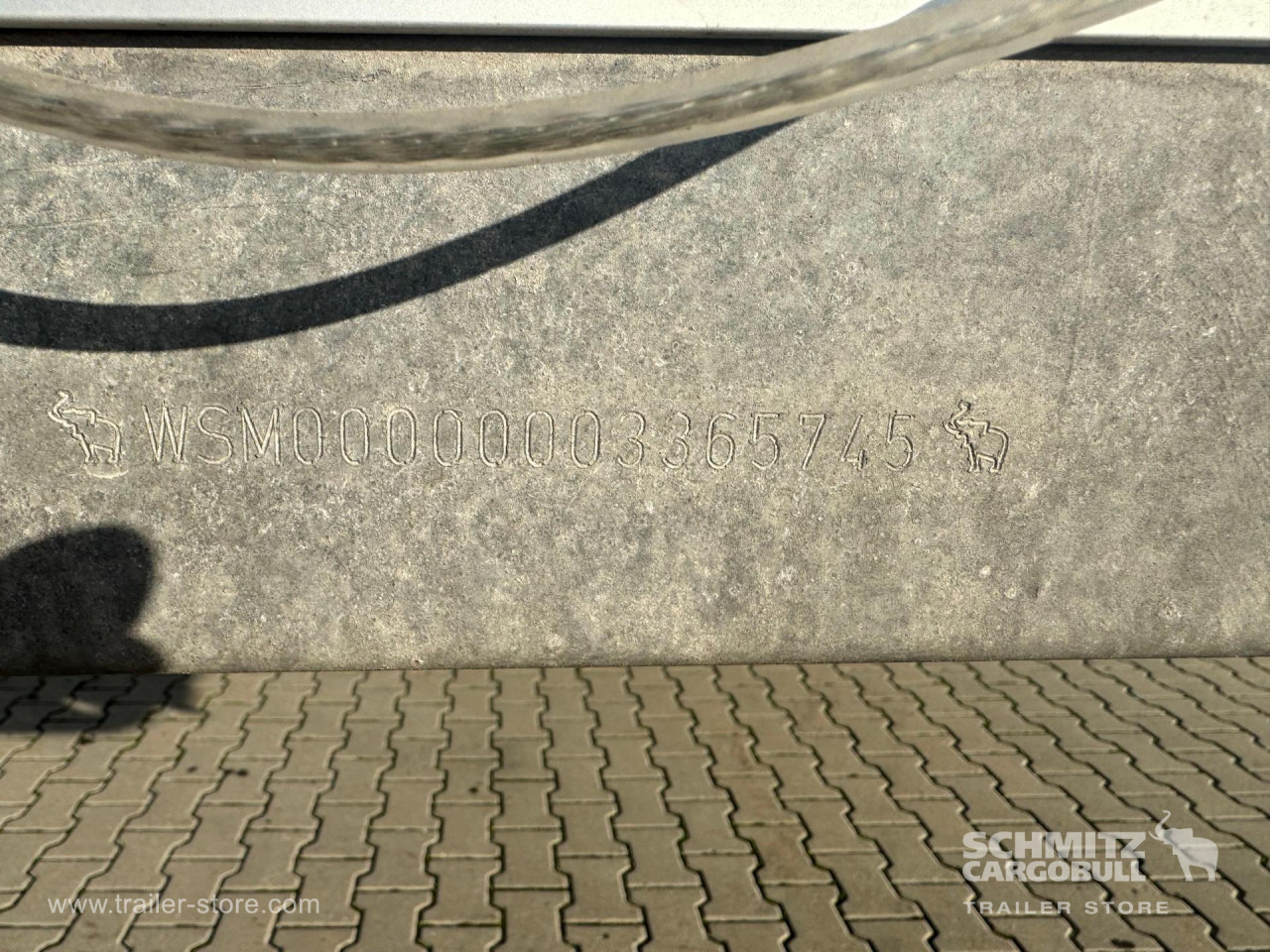 SCHMITZ Curtainsider Standard - Ponyvás félpótkocsi: 3 kép. SCHMITZ Curtainsider Standard - Ponyvás félpótkocsi: 3 kép.