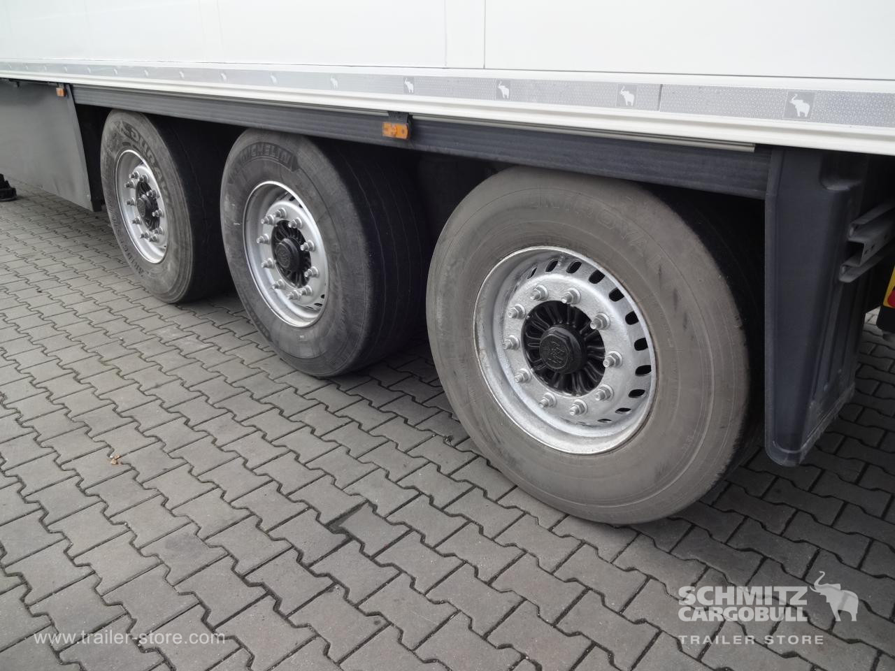 SCHMITZ Reefer Standard Double deck - Félpótkocsi hőszigetelt: 3 kép. SCHMITZ Reefer Standard Double deck - Félpótkocsi hőszigetelt: 3 kép.
