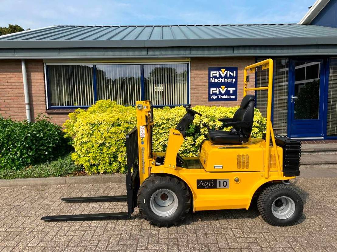 Eurotrac AGRI 10 - Villás targonca: 2 kép. Eurotrac AGRI 10 - Villás targonca: 2 kép.