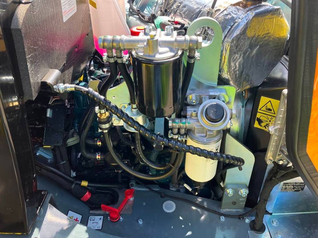 Új Gumikerekes homlokrakodó Giant G 2700 X-tra HD +: 17 kép. Új Gumikerekes homlokrakodó Giant G 2700 X-tra HD +: 17 kép.