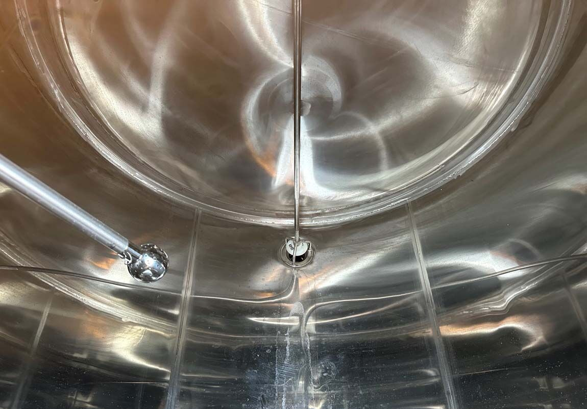 Bata CISTERNA MODELLO INOX STANDARD NUOVA - Tartályos félpótkocsi: 4 kép. Bata CISTERNA MODELLO INOX STANDARD NUOVA - Tartályos félpótkocsi: 4 kép.
