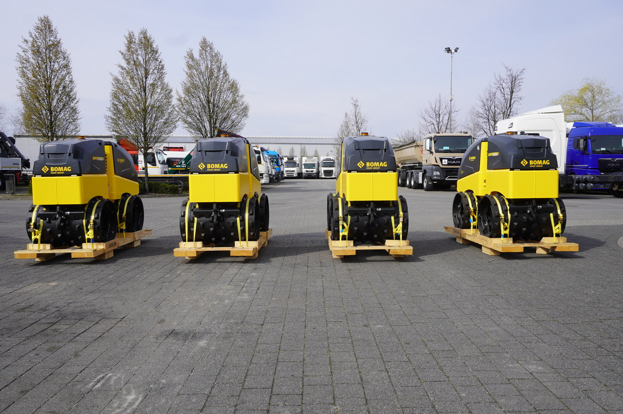 BOMAG BMP 8500 brand-new trench roller / Remote Control / 4 units - Úthenger: 4 kép. BOMAG BMP 8500 brand-new trench roller / Remote Control / 4 units - Úthenger: 4 kép.