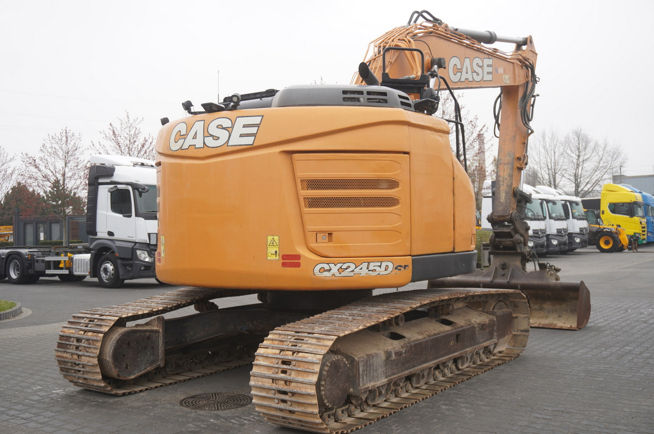 CASE CX245D SR track excavator - Lánctalpas kotró: 4 kép. CASE CX245D SR track excavator - Lánctalpas kotró: 4 kép.