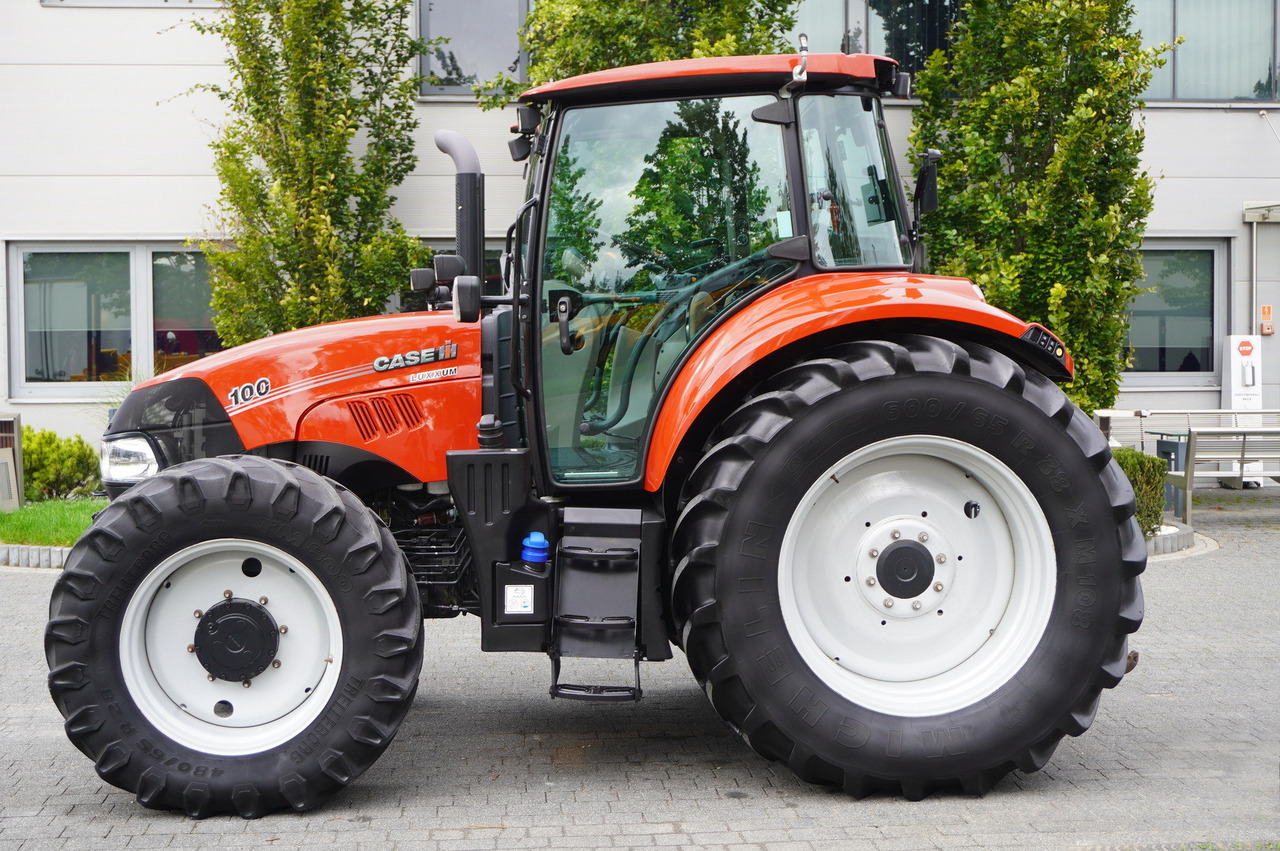CASE IH Luxxum 100 Agricultural tractor / 2800 MTH - Traktor: 2 kép. CASE IH Luxxum 100 Agricultural tractor / 2800 MTH - Traktor: 2 kép.